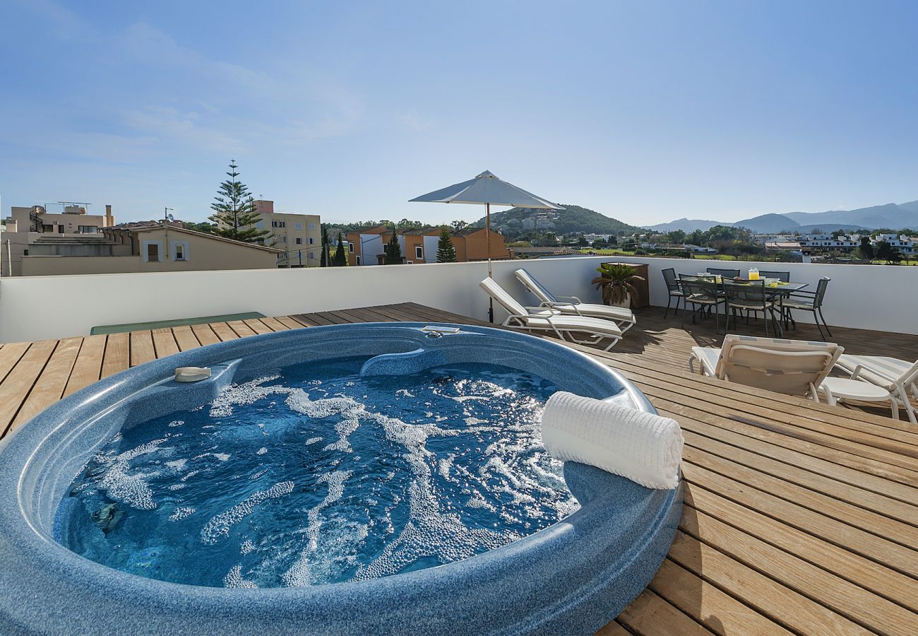 alquiler de apartamento con jacuzzi en puerto pollensa