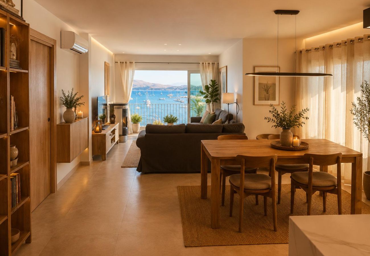 Apartment in Puerto Pollensa - APARTAMENTO FRENTE AL MAR, PRIMERA LINEA, PUERTO P