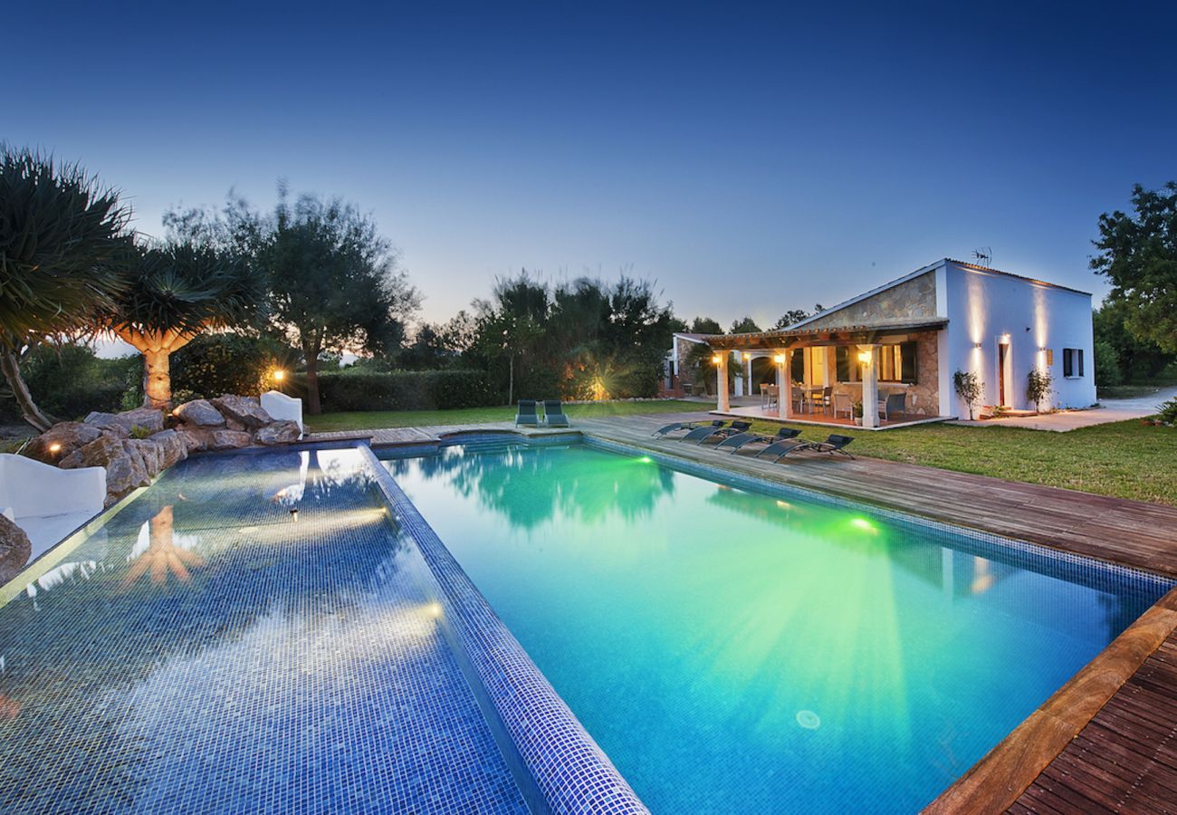 villa with private pool near alcudia