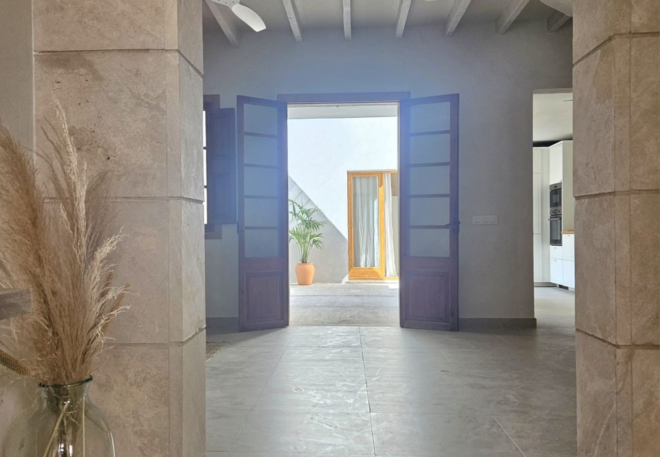 Apartment in Puerto Pollensa - Beach Townhouse Monthly Rent